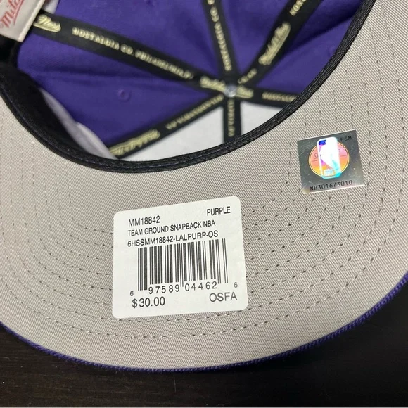 Lakers SnapBack Hat NWT - Picture 2 of 6